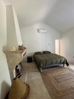 3 bedrooms, bed sheets - Mas Provençal au coeur de la Drôme (COLONZELLE)