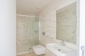 Villa | Bathroom - Feel Discovery Casa da Granja in Douro (Resende)