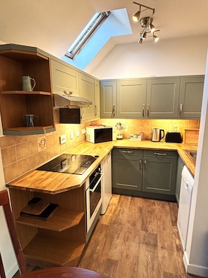Private kitchen - Glen View - Stunning mountain escape in Speyside & The Caringorms (Tomnavoulin)