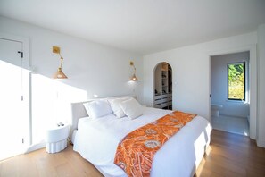 4 bedrooms, free WiFi, bed sheets