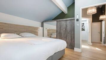 3 chambres, fer et planche à repasser, lit parapluie, Wi-Fi