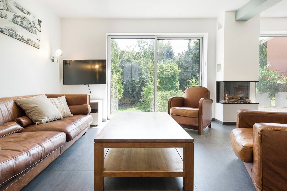 Télévision, cheminée