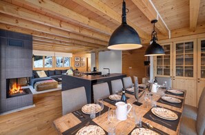 Chalet (5 Bedrooms) | Denah