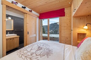 Chalet (5 Bedrooms) | Denah