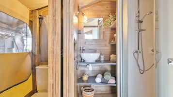 Deluxe Cabin, Mountain View