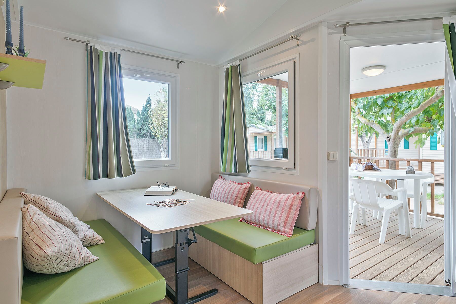 Bungalow Confort, vista a la montaña | Cunas, wifi gratis y ropa de cama 