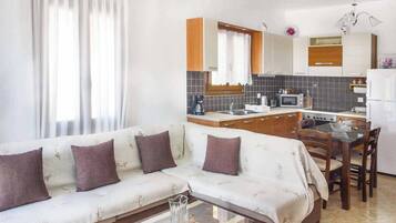 Vila (2 Bedrooms) | Parte interna