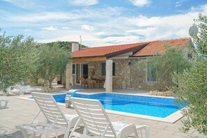 Pool - Villa Ivana - rural house with outdoor pool (Vodice)