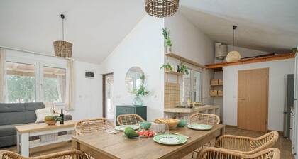 Villa Ivana - rural house with outdoor pool