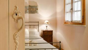 2 habitaciones, escritorio, wifi gratis y ropa de cama