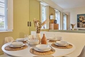 Apartment | Dining
