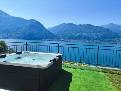 LAGUNA BLU - Dream Villa with panoramic Jacuzzi on Lake Como