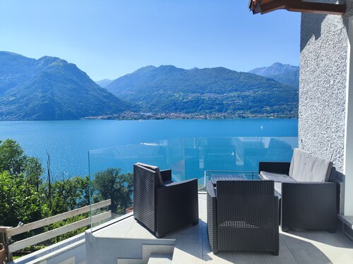 LAGUNA BLU - Dream Villa with panoramic Jacuzzi on Lake Como