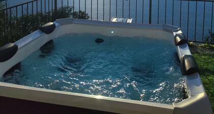 LAGUNA BLU - Dream Villa with panoramic Jacuzzi on Lake Como