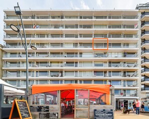 Apartment | Exterior - Modern 2-bedroom Flat With sea Views (Blankenberge)