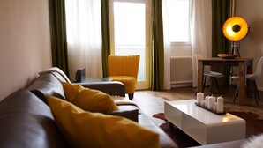 Apartemen Comfort, Bebas Asap Rokok, balkon | Area keluarga