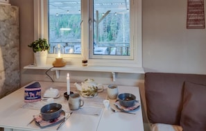 Interior - 1 bedroom stunning home in Göta (Göta)