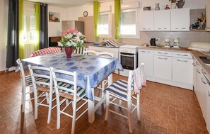 Kühlschrank, Ofen, Herdplatte, Geschirrspüler