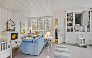 Télévision, cheminée