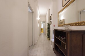 Classic Apartment | Living area