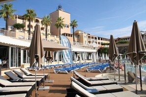 Property grounds - Frisch renoviertes Apartment in traumhafter Lage (Saint-Raphaël)