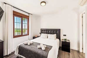 Vila (3 Bedrooms) | Parte interna