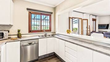 Villa (3 Bedrooms) | Interior