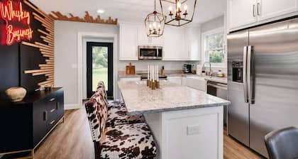 Modern rustic home near Bardstown top distilleries