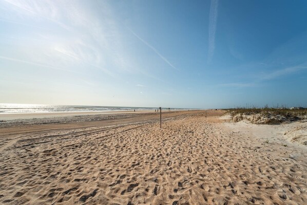 Una spiaggia nelle vicinanze