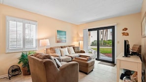 Offices - Updated Beach Resort Rental • Private Balcony • Walking Access to Beach (St. Augustine)