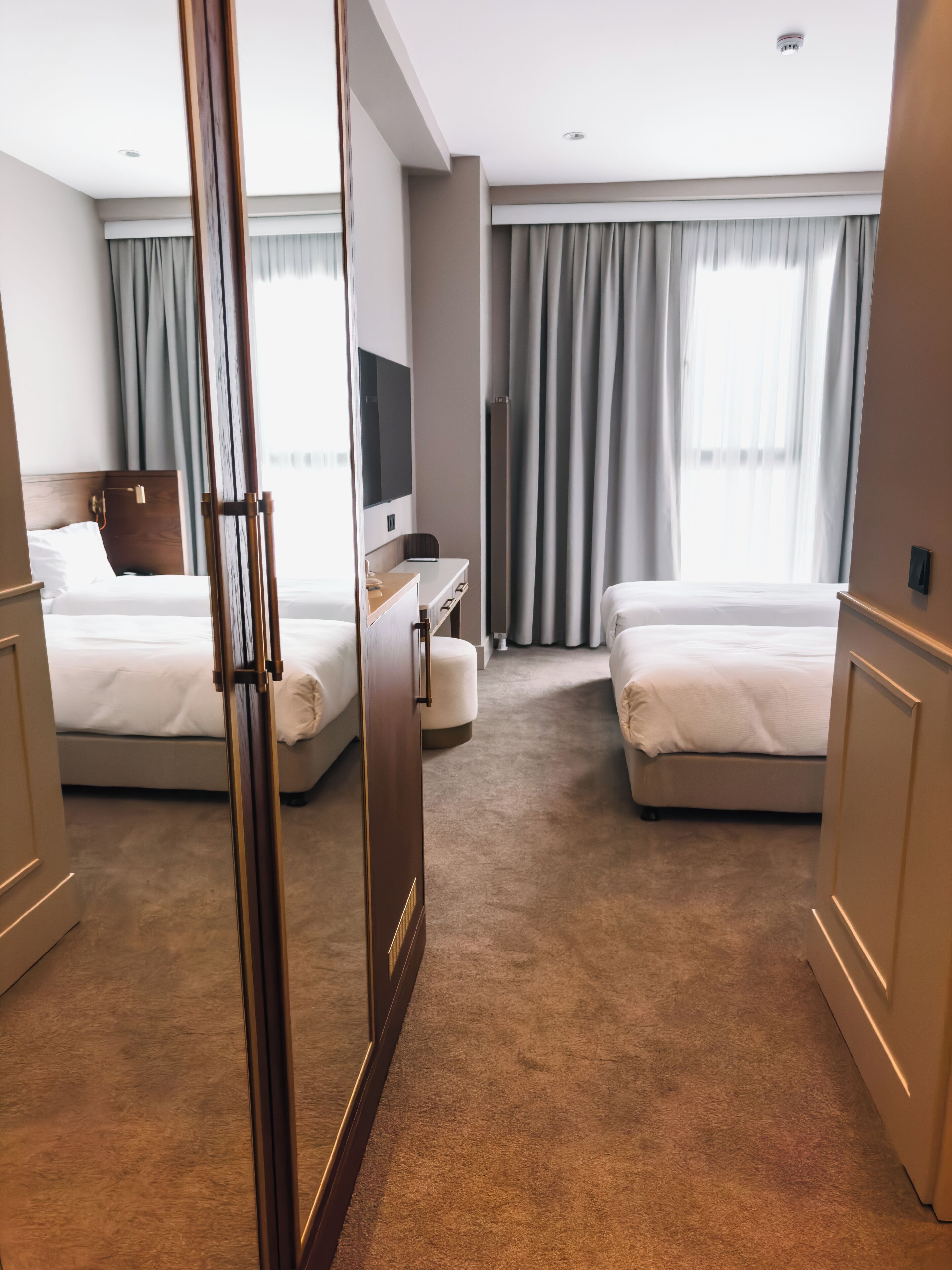 Standard Twin Room | Premium bedding, minibar, laptop workspace, iron/ironing board