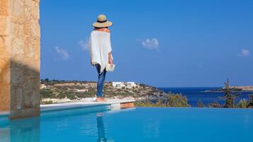 Villa | 3 bedrooms, Internet