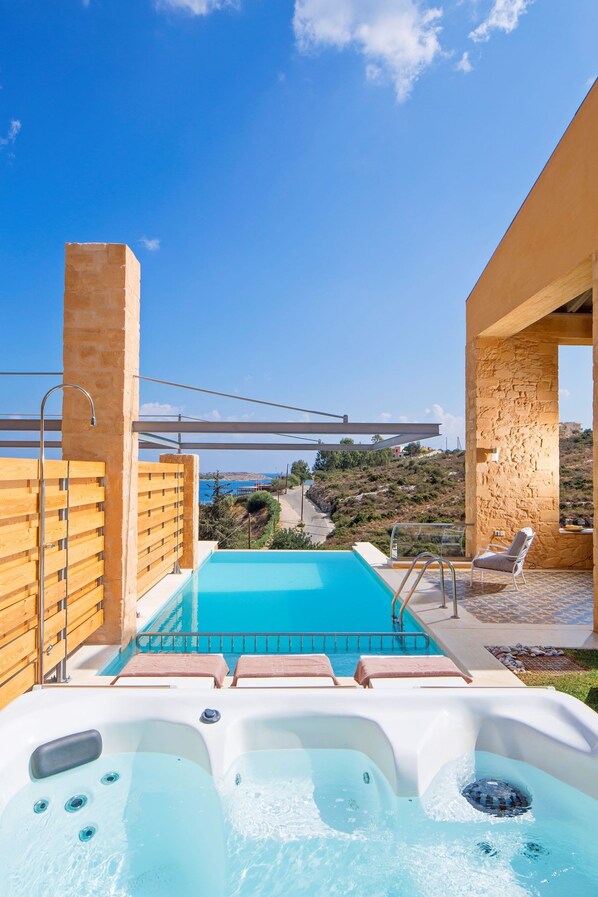 Villa | 3 bedrooms, Internet