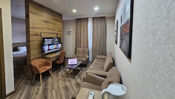 Deluxe Studio Suite