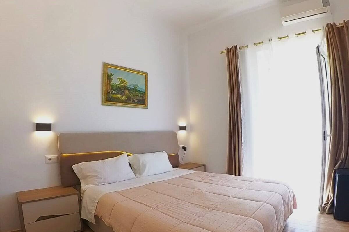 Comfort szoba kétszemélyes ággyal, 1 hálószobával, erkély, kilátással a tengerre | Hangszigetelés, ingyenes wifi és ágynemű