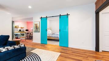 2 Schlafzimmer, Bügeleisen/Bügelbrett, Reisekinderbett, kostenloses WLAN
