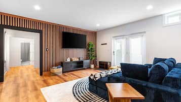 Smart TV, fireplace, offices