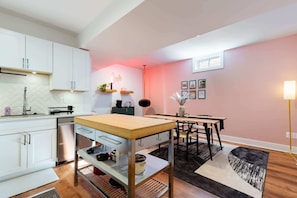 Fridge, microwave, oven, stovetop - Modern 2BR Retreat | Close to DC & Airport (Arlington)