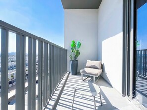 Apartment (0 Bedroom) | Interior - Tranquil Studio Getaway in Dubai's MAG 920 (Dubai)