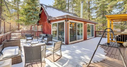 Wraparound Deck & Grill: Wrightwood Cabin Near PCT