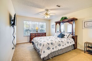 Interior - 8 Mi to Boardwalk & Beach: Windsor Green Condo! (Myrtle Beach)