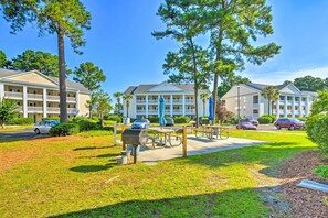 Apartment (2 Bedrooms) | Interior - 8 Mi to Boardwalk & Beach: Windsor Green Condo! (Myrtle Beach)