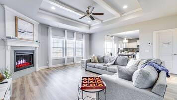 House (4 Bedrooms) | Front of property