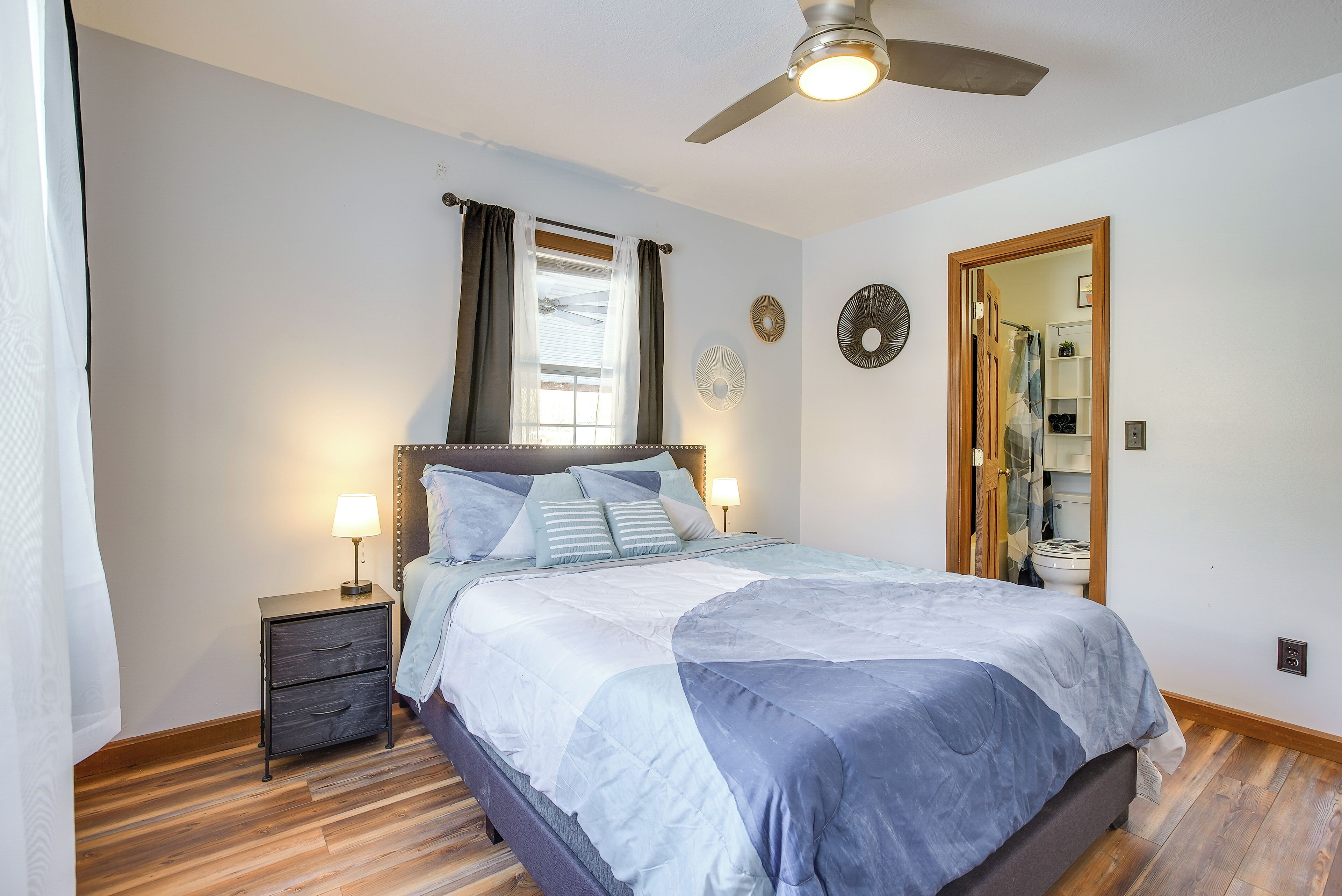 House (2 Bedrooms) | Interior