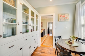 Interior - Family-friendly Main St Gloucester Apt w/ Balcony! (Gloucester)