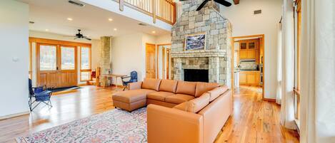 House (4 Bedrooms) | Interior