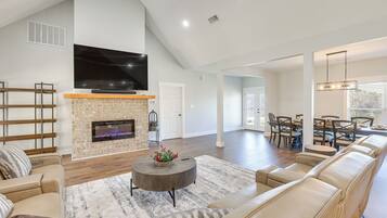 House (3 Bedrooms) | Front of property