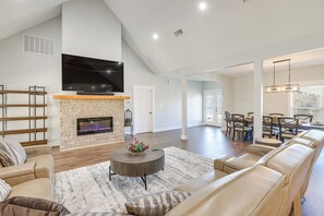 House (3 Bedrooms) | Front of property