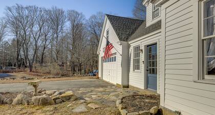 3 Mi to Dtwn: Mystic Getaway w/ Deck & Grill!