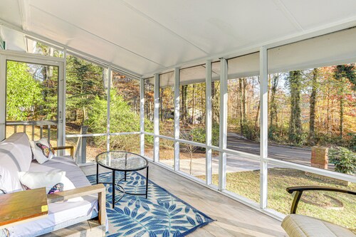 1 Mi to Stone Mountain Park: Outdoor Haven!